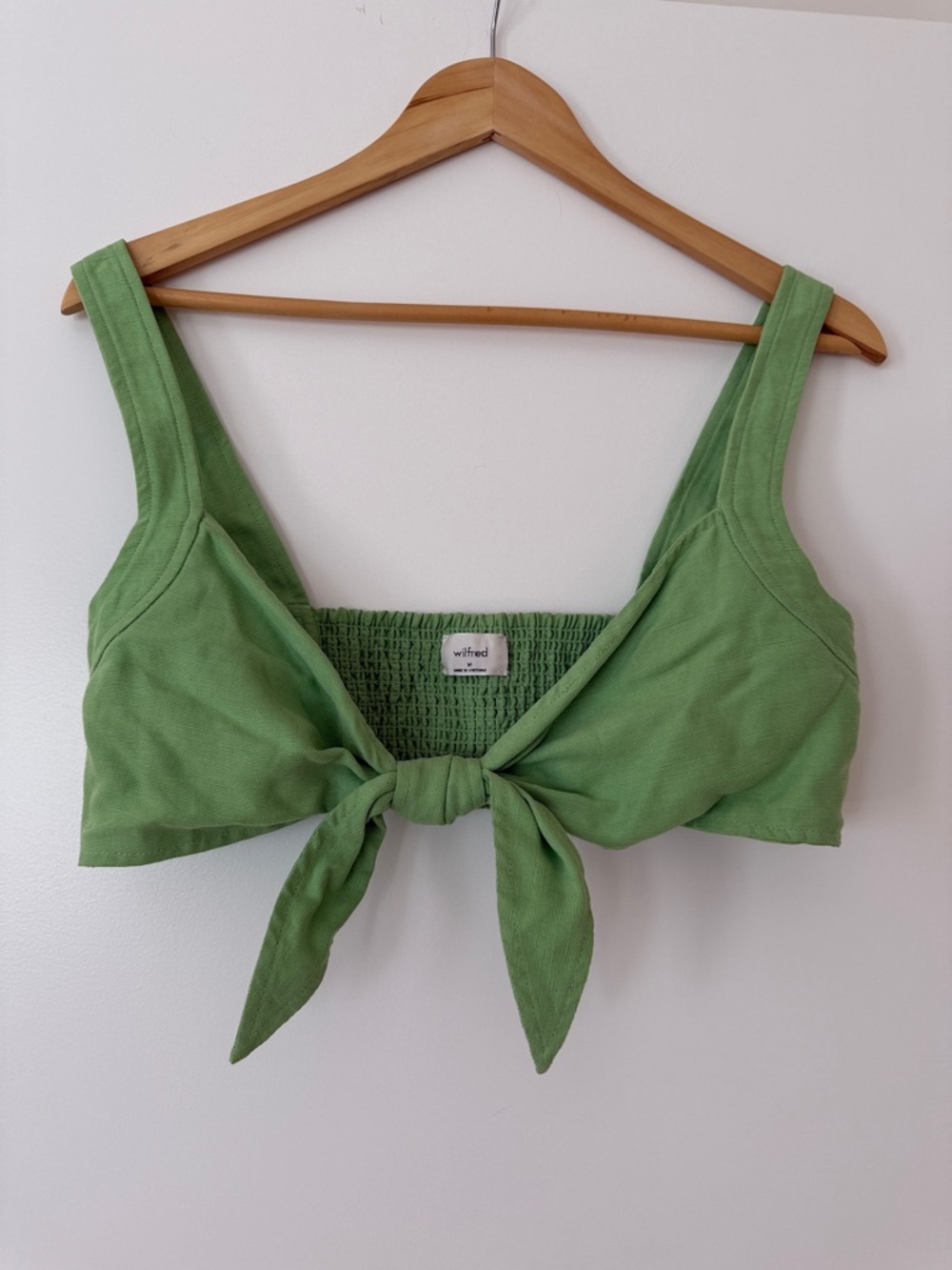 Wilfred Light Green Tie Front Top Linen Blend Medium Vacation Resortwear Aritzia